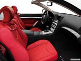  Passenger seat photo
